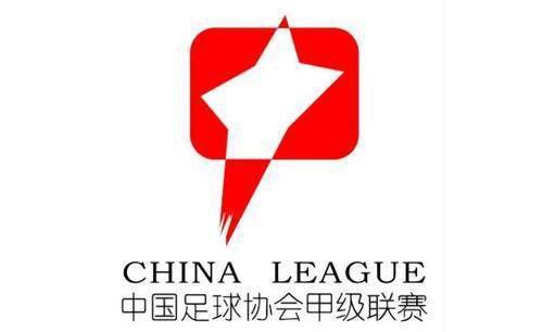 ”影片中复刻的历史影像，鼓舞人心的标语、百人挑担筑堤的场景，是对真实历史的敬畏。