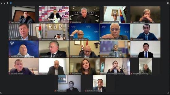 《鬼灭之刃》剧场版再夺日本周票房冠军 2021-01-25 上周末日本电影票房榜揭晓，《鬼灭之刃 剧场版 无限列车篇》再吸金1.COS打卡合影，影迷 上一页12345.炸了!